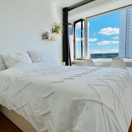 2 Private Bedrooms, Montparnasse Station Paris Exterior foto